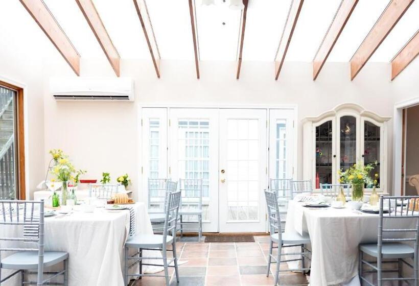 住宿加早餐  The Manor At Airmont