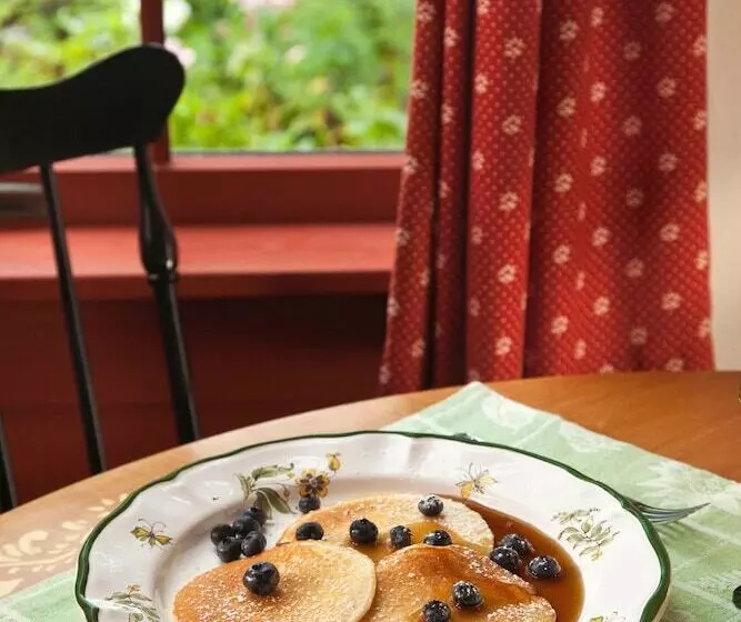 Aamiaismajoitus (B&B) The Waterford Inne