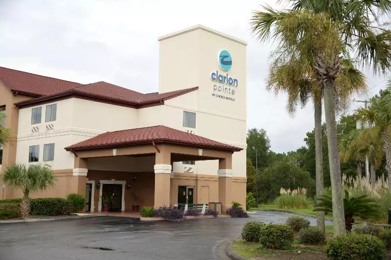 ホテル Clarion Pointe Savannah Gateway I95