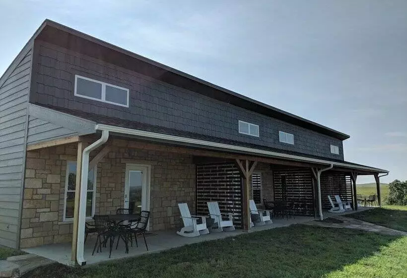 Hotelli East Bank On Mill Creek