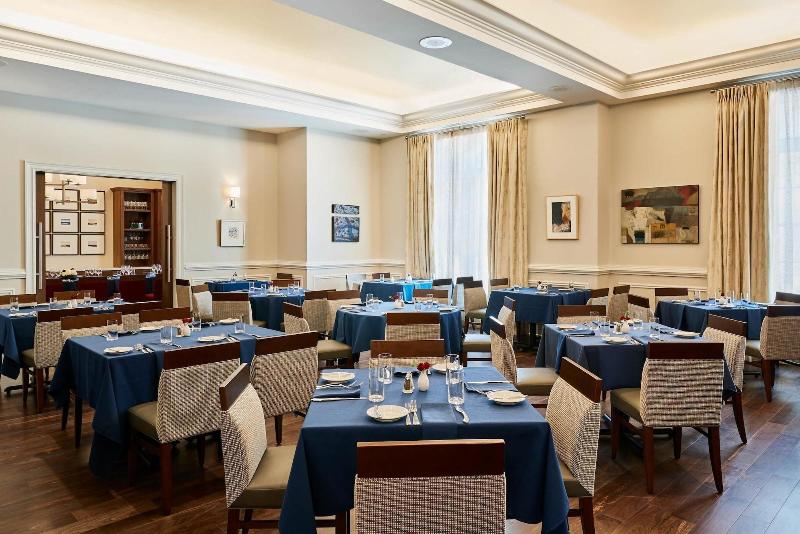 호텔 The Inn At Elon