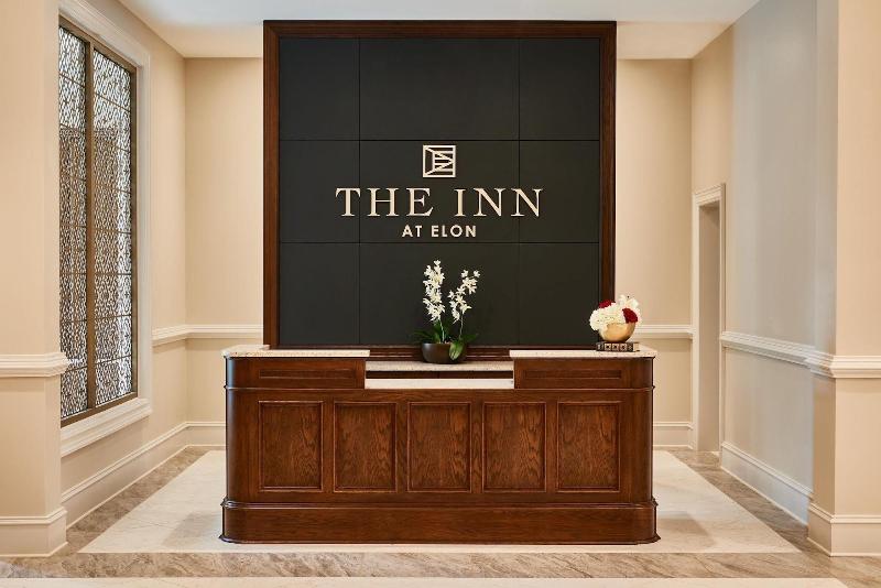 호텔 The Inn At Elon