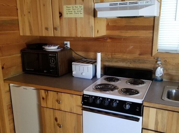 Мотель Sourdough Lodge