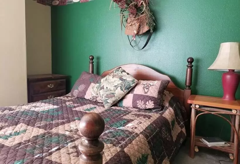 モーテル Sourdough Lodge