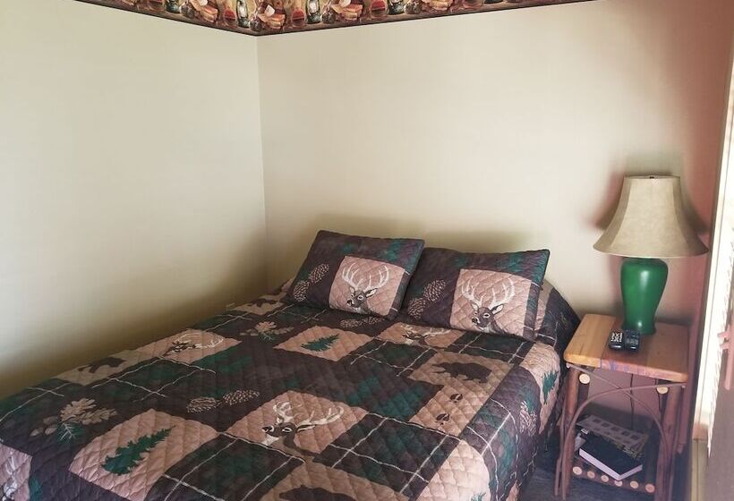 Мотель Sourdough Lodge