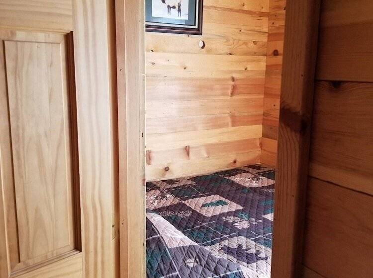 Мотель Sourdough Lodge