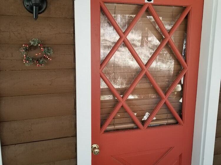 Мотель Sourdough Lodge