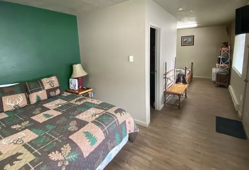 モーテル Sourdough Lodge