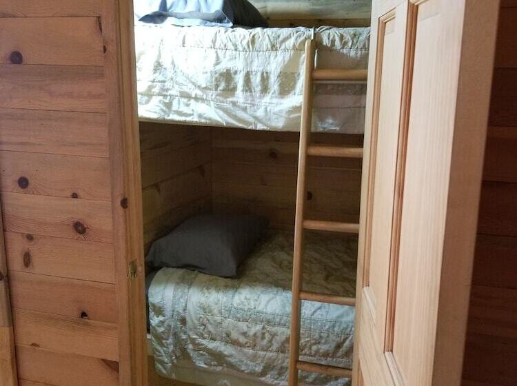 Мотель Sourdough Lodge