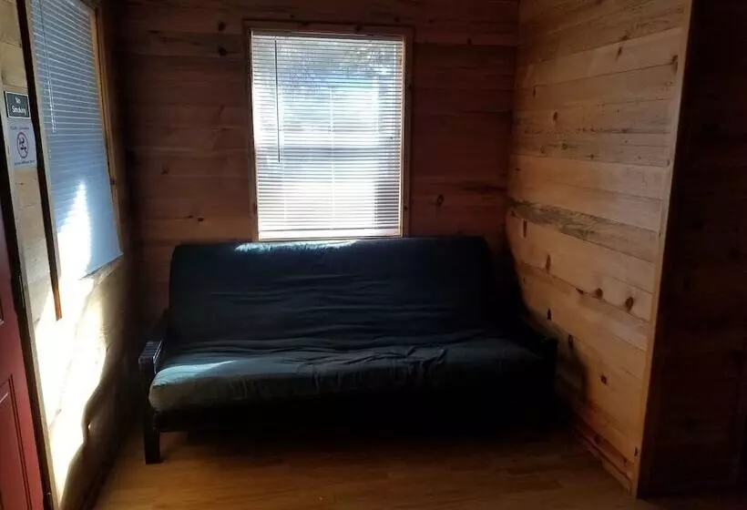 モーテル Sourdough Lodge