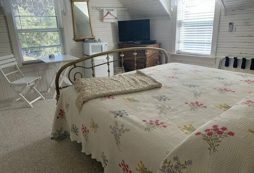 Mountain Harbour B&b And Hiker Hostel