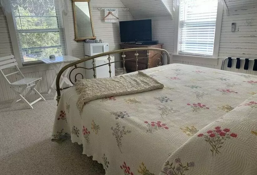 Mountain Harbour B&b And Hiker Hostel