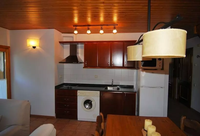 Majatalo Ca De Badia / Apartamentos