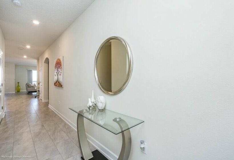 High End Champions Gate 6 Bdrm