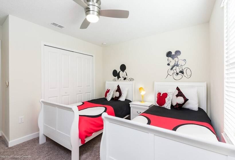 High End Champions Gate 6 Bdrm