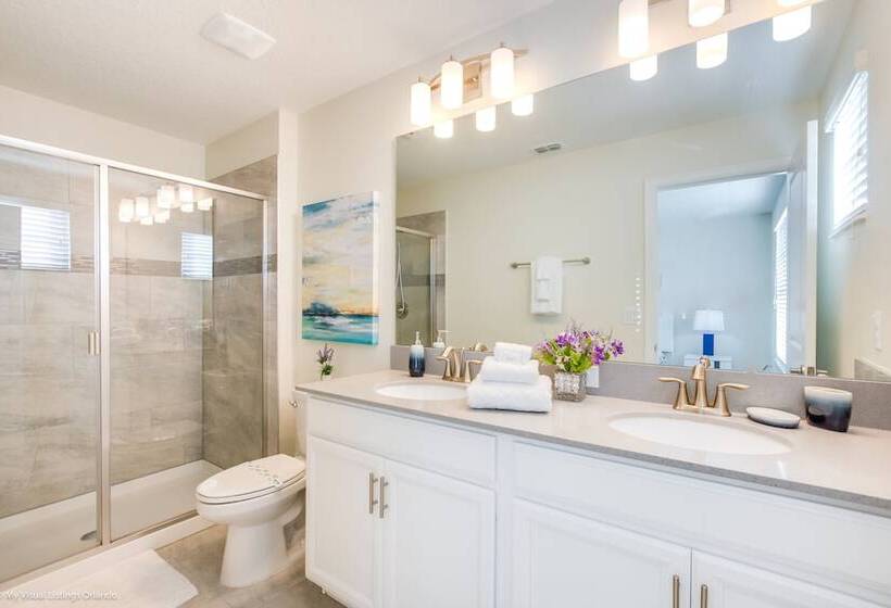 High End Champions Gate 6 Bdrm