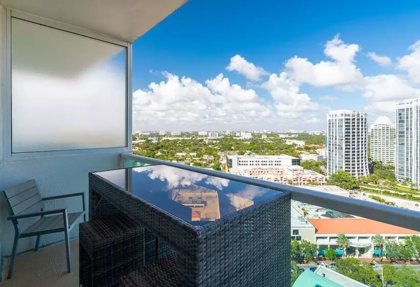 هتل Ocean, Marina & City View Studio + Balcony #2