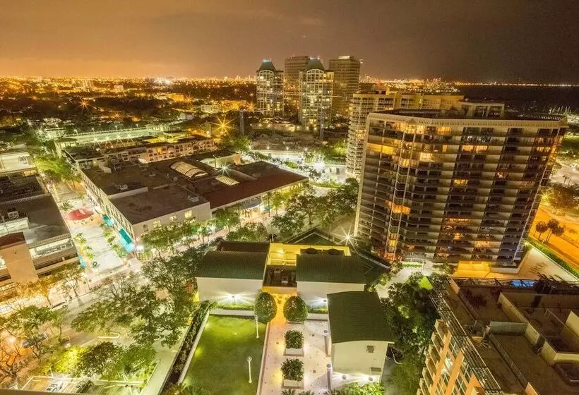 هتل Ocean, Marina & City View Studio + Balcony #2