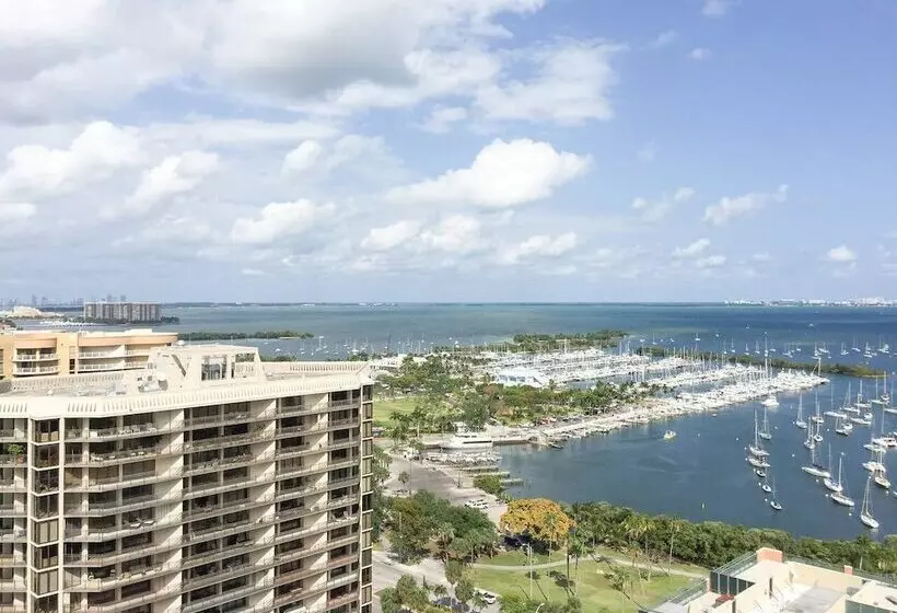 هتل Ocean, Marina & City View Studio + Balcony #2