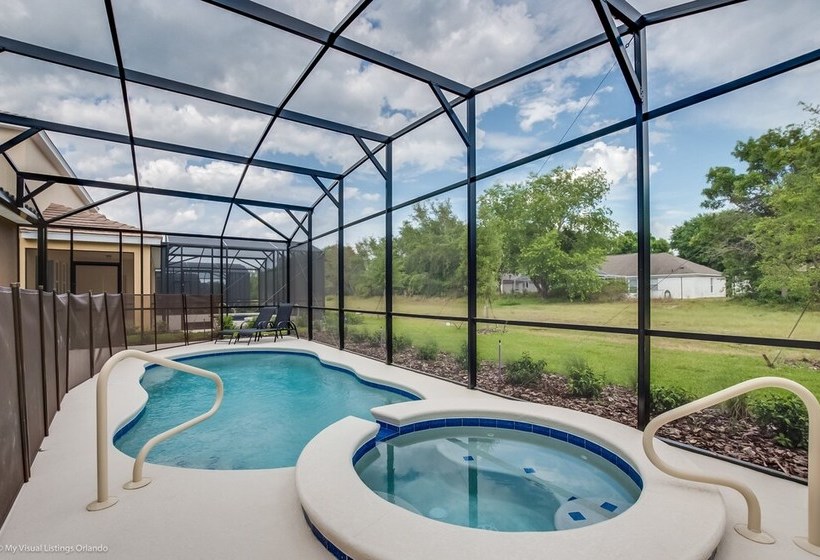 Oakbrone Avenue Villa Solterra 3