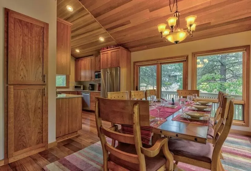 Tan Oak Lane 37