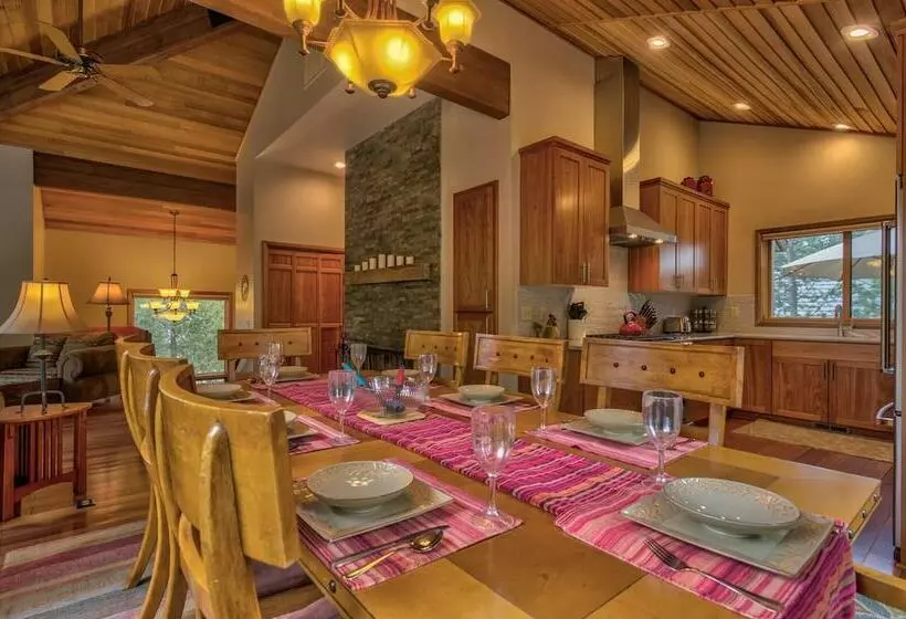Tan Oak Lane 37