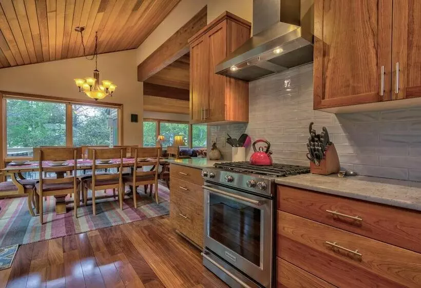 Tan Oak Lane 37