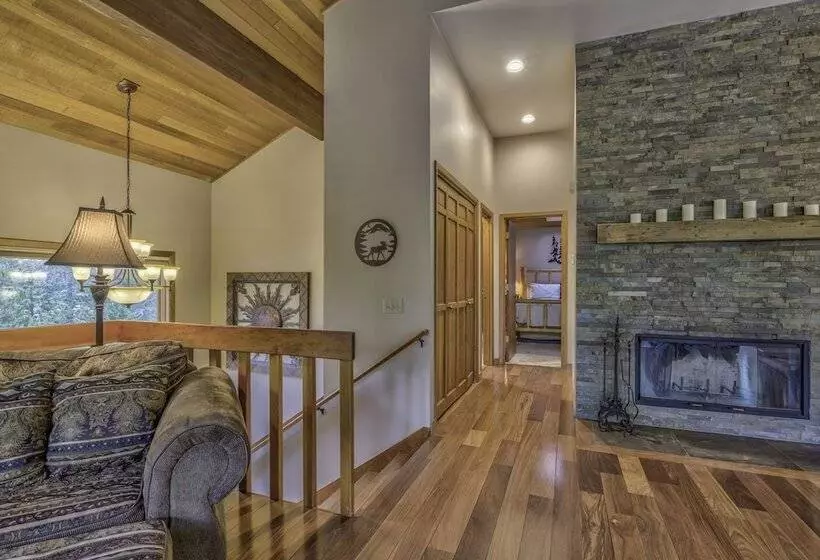 Tan Oak Lane 37