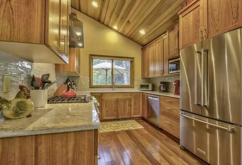 Tan Oak Lane 37