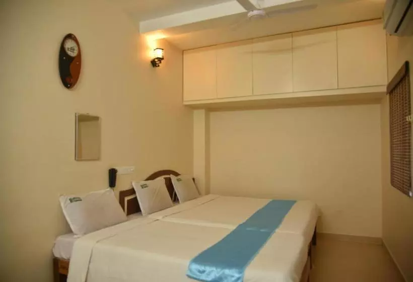 هتل A P Guest House