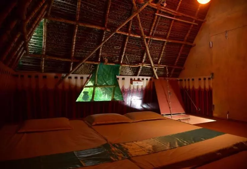 هتل A P Guest House