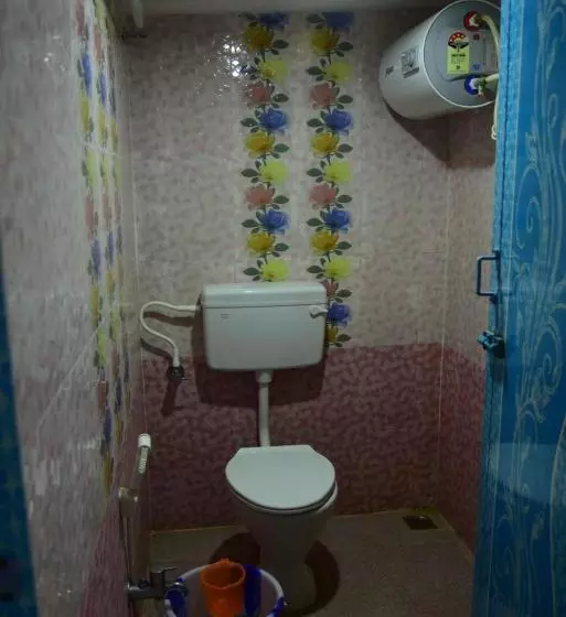 هتل A P Guest House