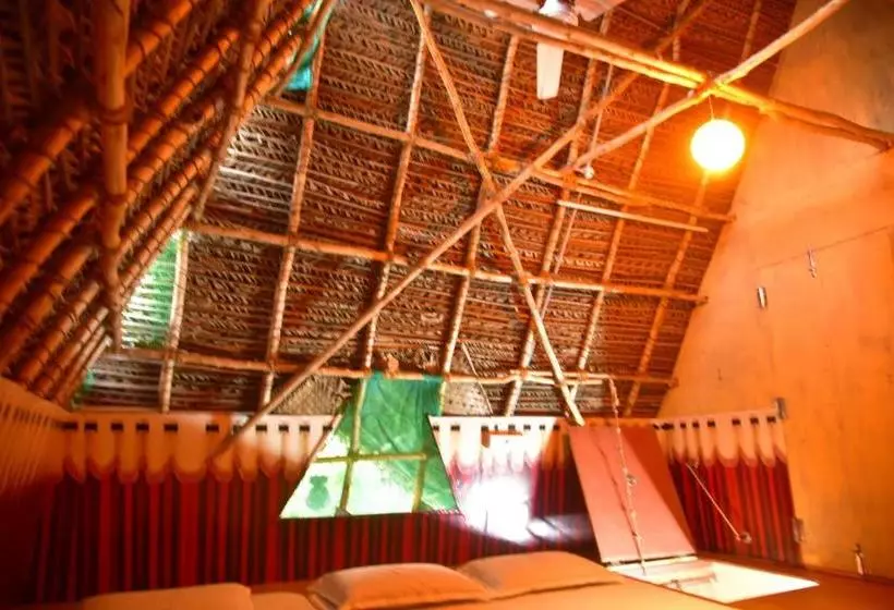 هتل A P Guest House