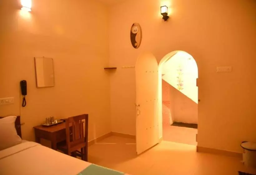 هتل A P Guest House