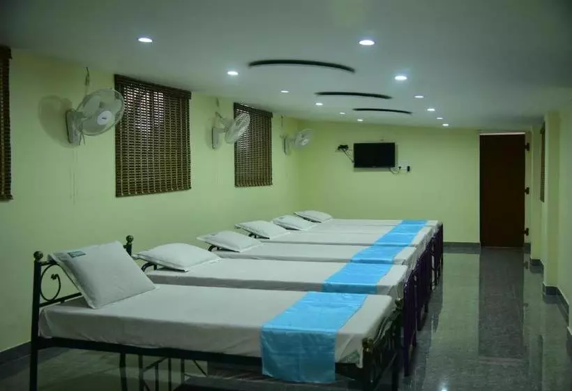 هتل A P Guest House