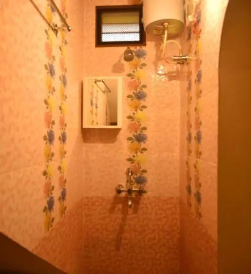 هتل A P Guest House