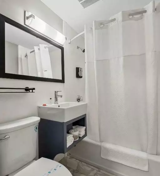 هتل Inn On Arsenal