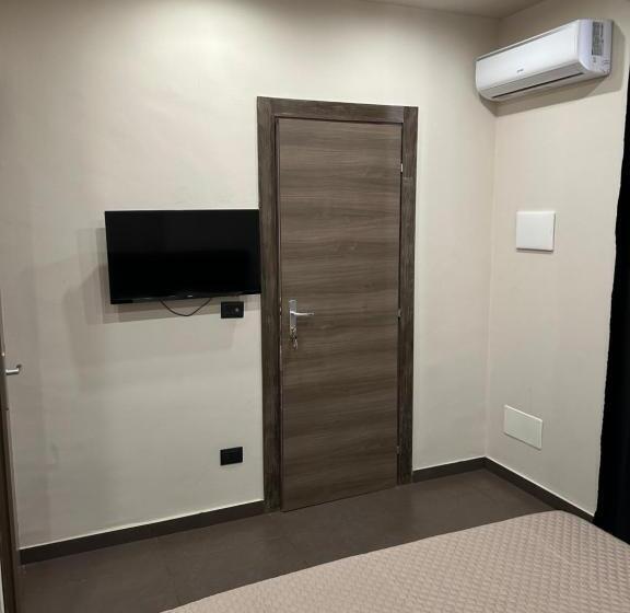 تختخواب و صبحانه Sistra