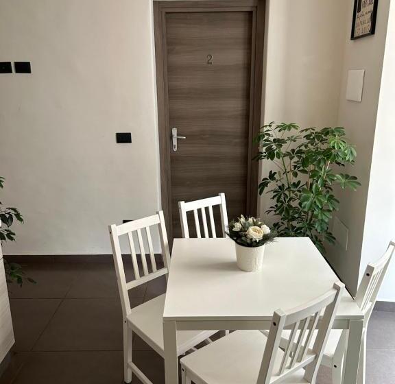 تختخواب و صبحانه Sistra