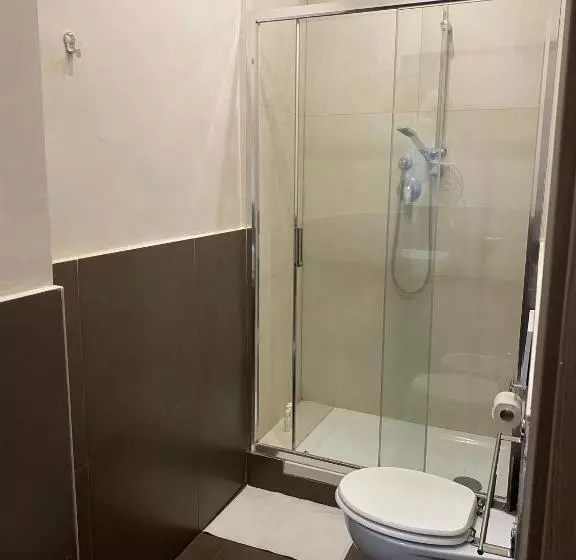 تختخواب و صبحانه Sistra