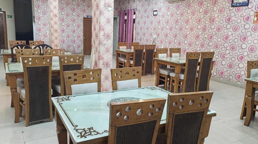 בית מלון כפרי Oyo 23101  Amarpali