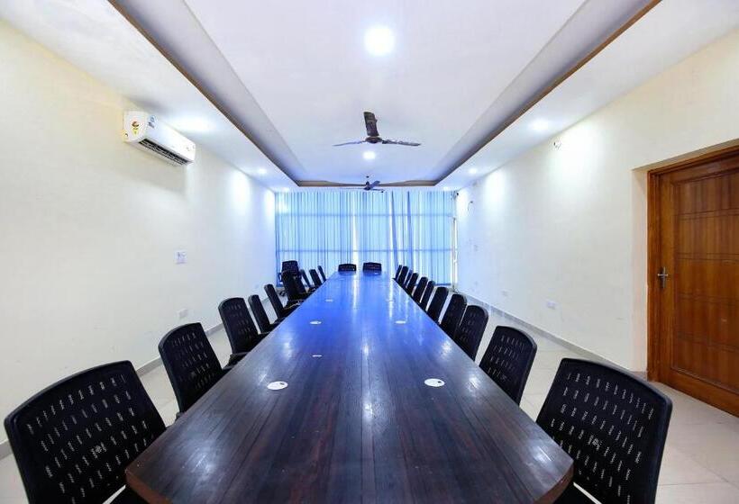 בית מלון כפרי Oyo 23101  Amarpali