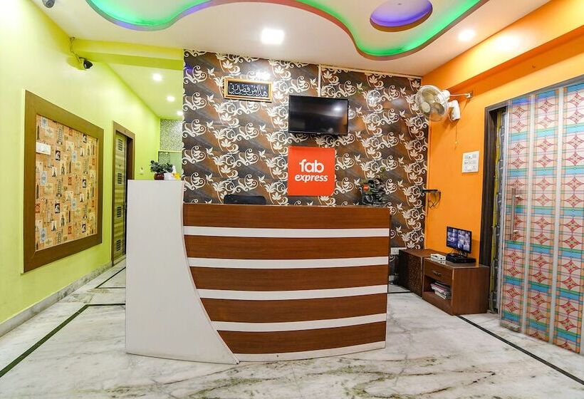 Hotell Fabexpress Nest   Nr Eden Garden Stadium