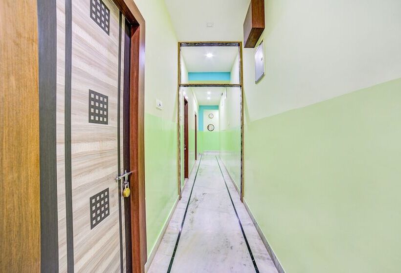 Hotell Fabexpress Nest   Nr Eden Garden Stadium