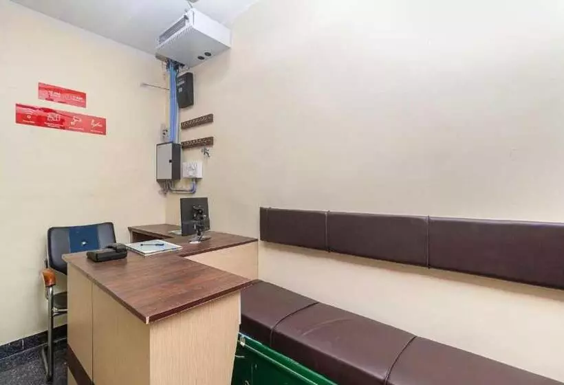 ホテル O Thirumal Residency