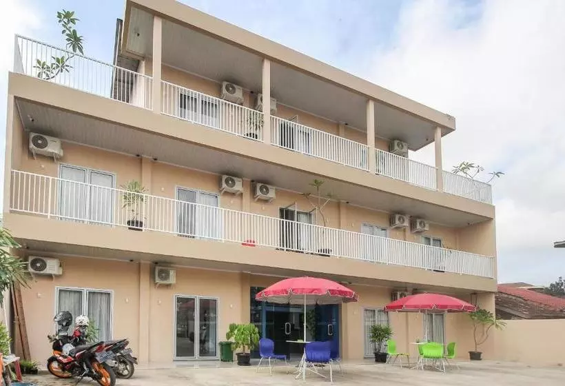 ホテル Oyo 3816 The Tispa Syariah Residence