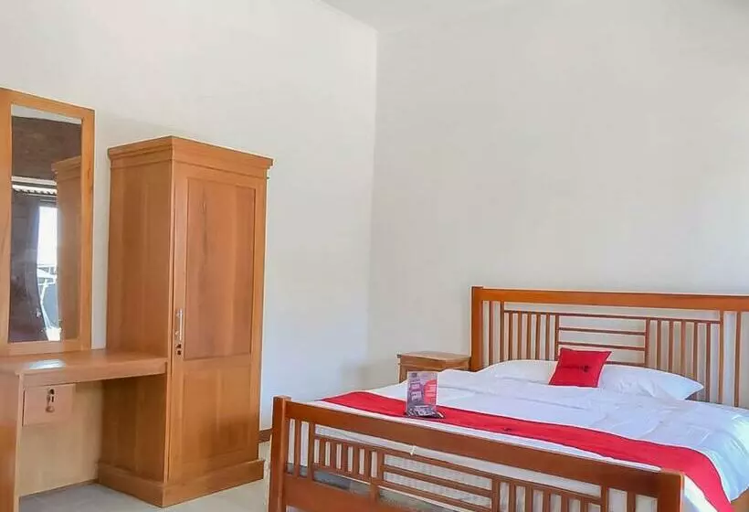 ホテル Reddoorz Resort Near Darajat Garut