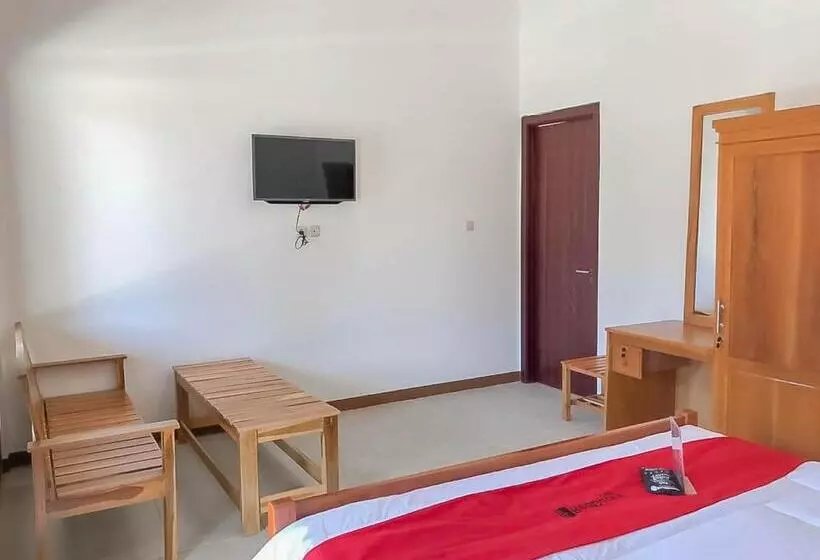 ホテル Reddoorz Resort Near Darajat Garut