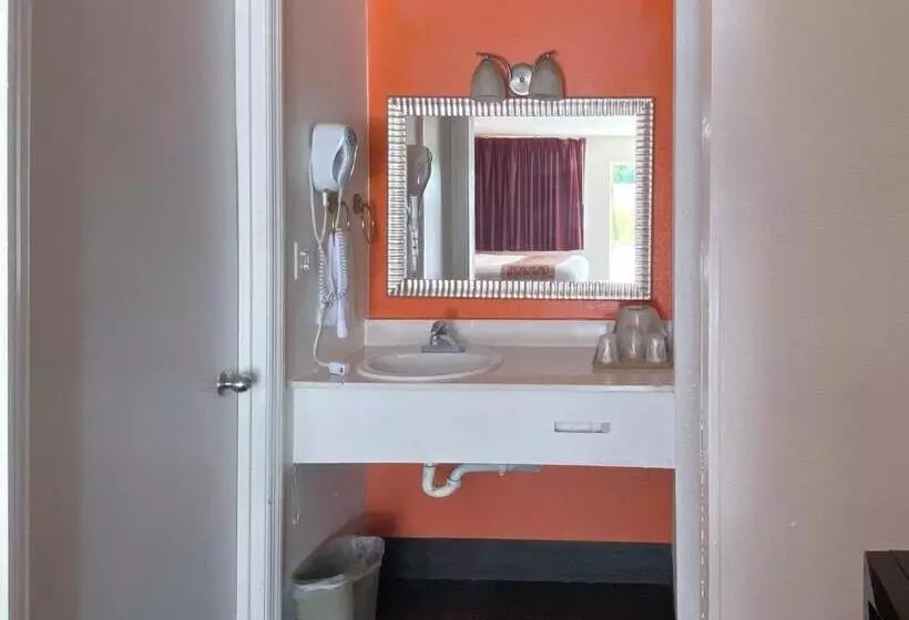 Motelli Royal Inn Richmond Hill Savannah I95