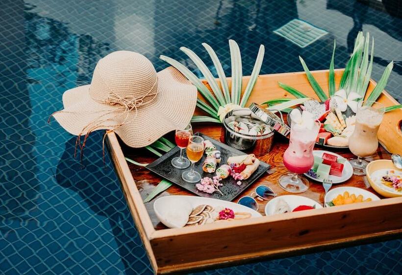 Splash Beach Villa Resort